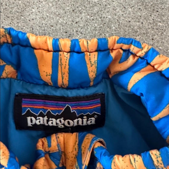 Patagonia Kids' Vibrant Blue and Orange Puffer Jacket 6-12 months - Picture 2 of 2